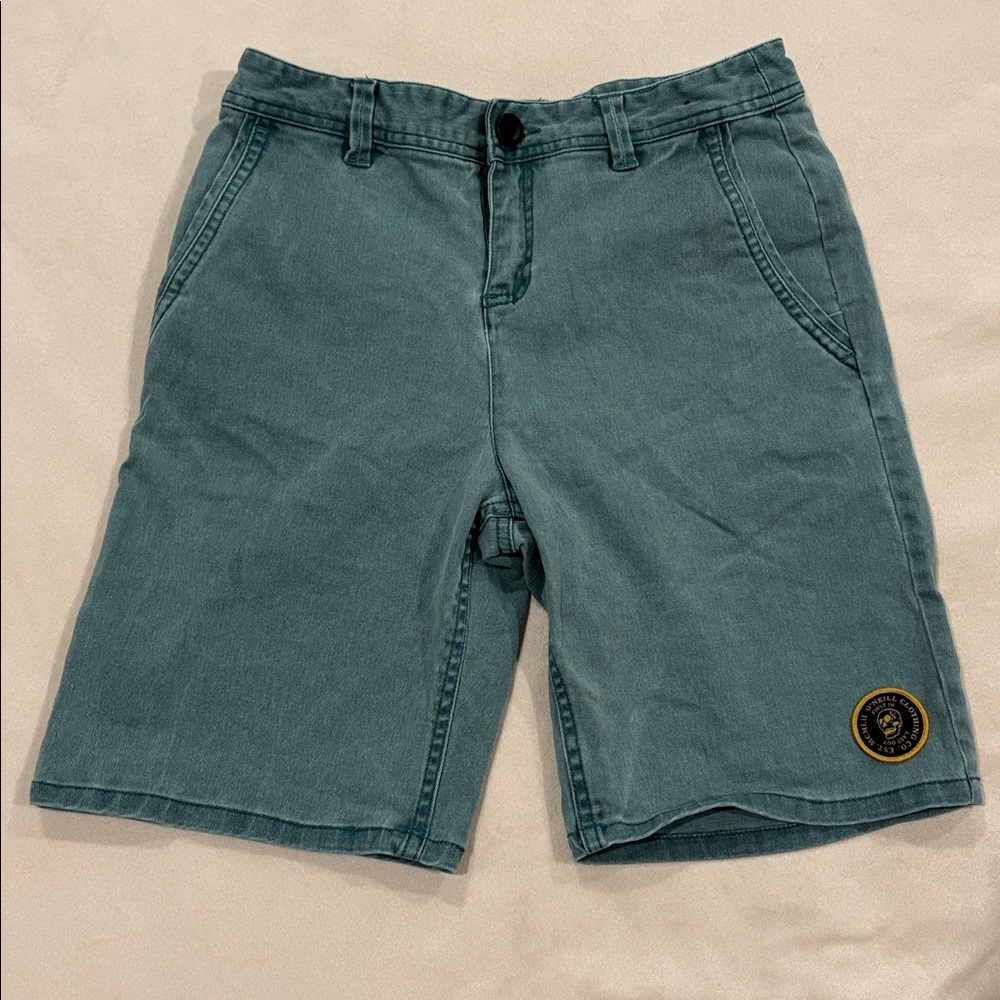 Boys’ washed teal shorts with patch